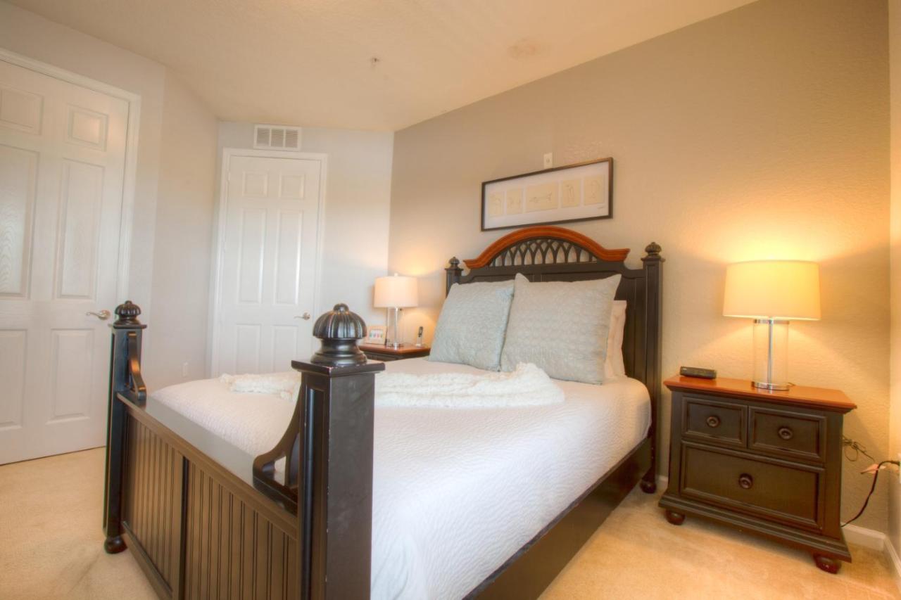 Stunning Lakeview Condo Wprivate Balcony 키시미 외부 사진
