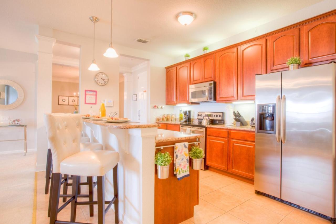 Stunning Lakeview Condo Wprivate Balcony 키시미 외부 사진