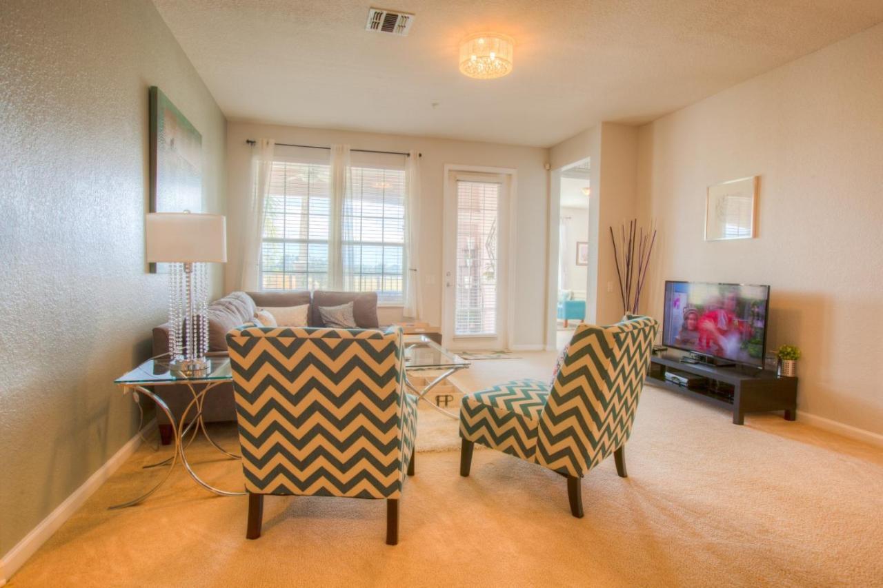 Stunning Lakeview Condo Wprivate Balcony 키시미 외부 사진