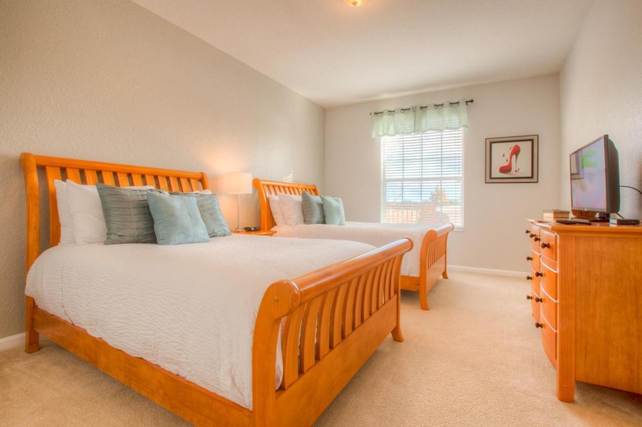 Stunning Lakeview Condo Wprivate Balcony 키시미 외부 사진