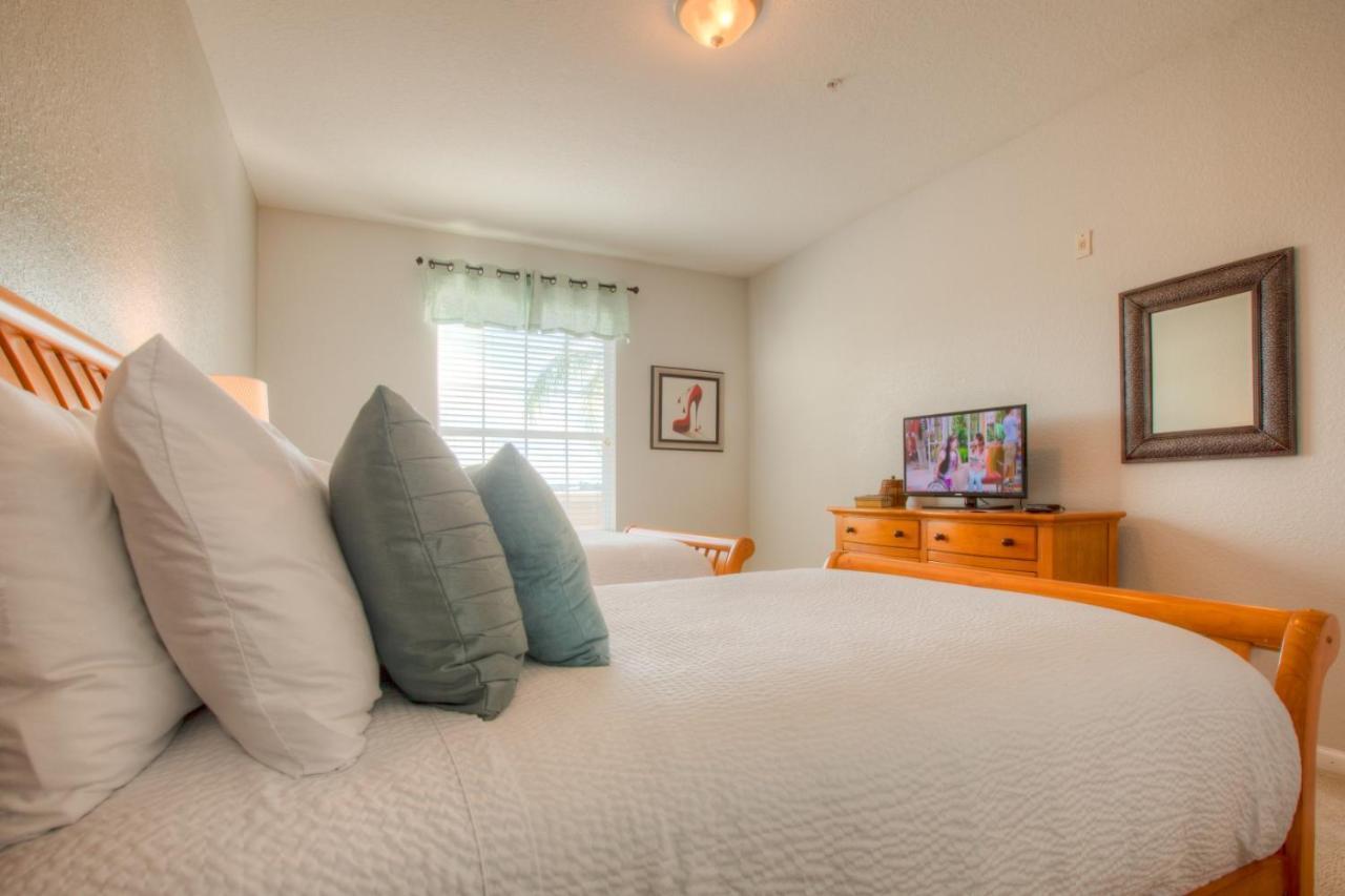 Stunning Lakeview Condo Wprivate Balcony 키시미 외부 사진