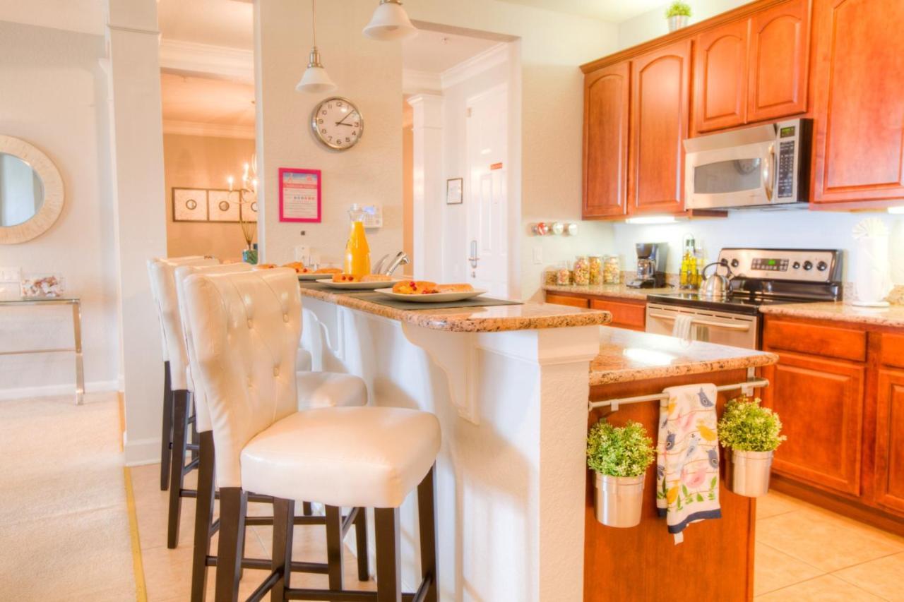 Stunning Lakeview Condo Wprivate Balcony 키시미 외부 사진